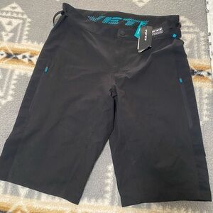 YETI black Enduro Shorts with Teal Accents! Black! Medium! New!